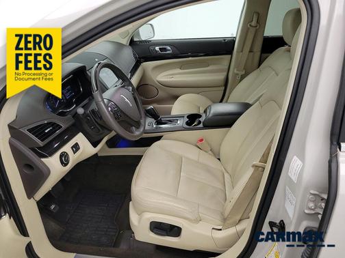 Pearl 2019 Lincoln MKT Reserve