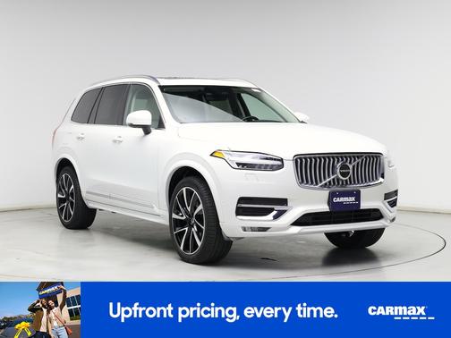 White 2023 Volvo XC90 B6 Plus