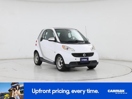 White 2015 smart ForTwo Passion