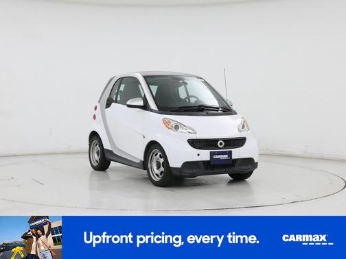 White 2015 smart ForTwo Passion