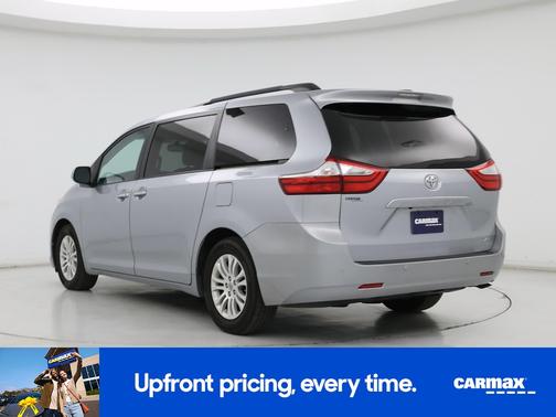 2017 Toyota Sienna XLE