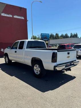 White 2003 Chevrolet Silverado 1500 LS Extended Cab