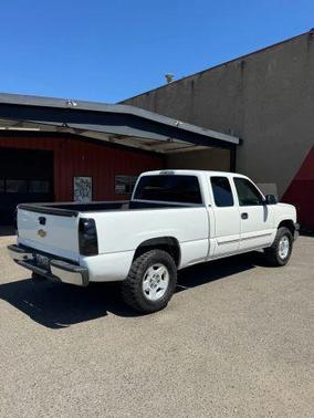 White 2003 Chevrolet Silverado 1500 LS Extended Cab