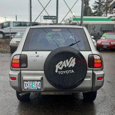 2000 Toyota RAV4 Base