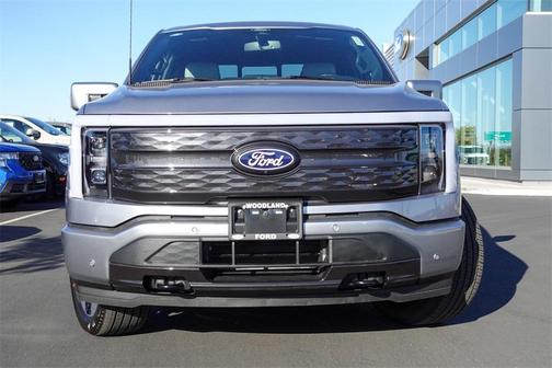 2025 Ford F-150 Lightning Platinum