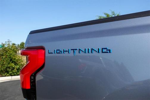2025 Ford F-150 Lightning Flash