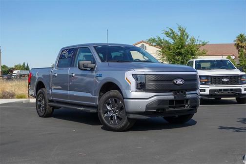 2025 Ford F-150 Lightning Flash