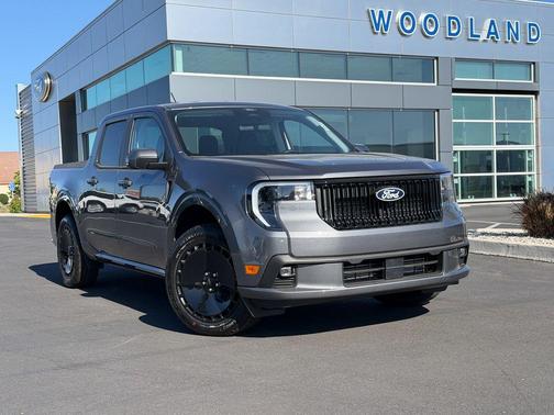 Carbonized Gray Metallic 2026 Ford Maverick Lobo Standard