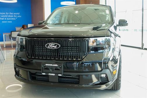 2025 Ford Maverick Lobo Standard