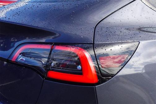 2022 Tesla Model 3 Base