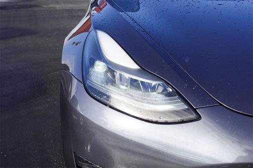 2022 Tesla Model 3 Base