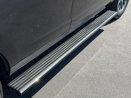 Black Metallic 2025 Ford Expedition Platinum