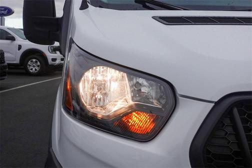 2026 Ford Transit-250 148 WB Medium Roof Cargo
