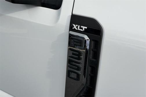 2024 Ford F-350 XLT