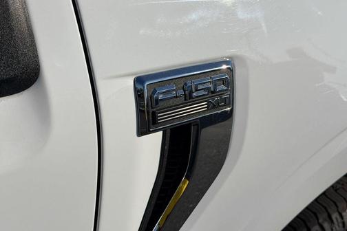 White 2022 Ford F-150 XLT