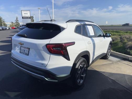 2024 Chevrolet Trax LT