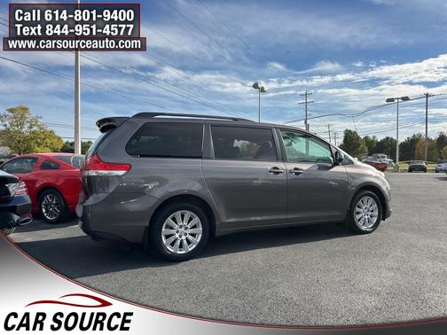 2011 Toyota Sienna LE