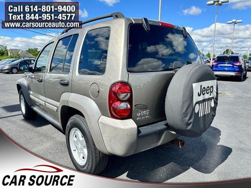 Light Khaki Metallic Clearcoat 2007 Jeep Liberty Sport