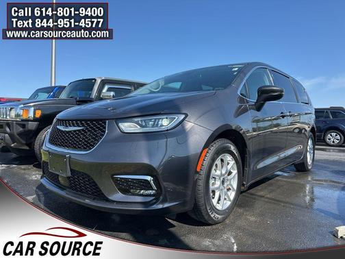 Granite Crystal Metallic Clearcoat 2023 Chrysler Pacifica Touring L