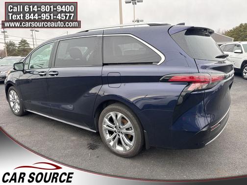 2022 Toyota Sienna Platinum