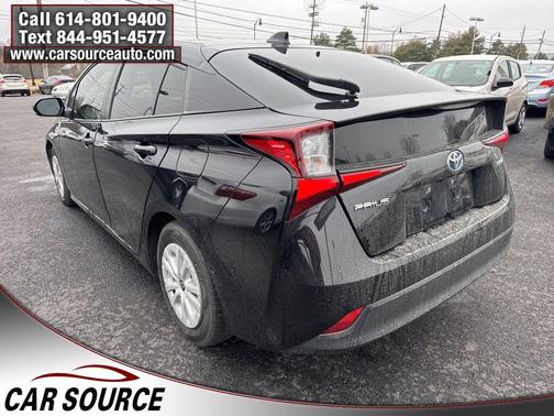 2022 Toyota Prius LE