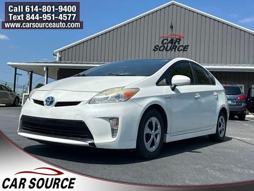 Blizzard Pearl 2014 Toyota Prius Three