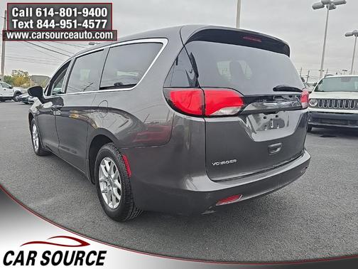 2020 Chrysler Voyager LX