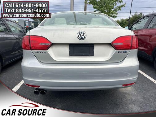 Reflex Silver Metallic 2011 Volkswagen Jetta SE