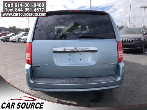 2009 Chrysler Town & Country LX