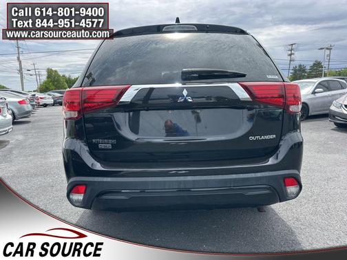 Labrador Black Metallic 2019 Mitsubishi Outlander LE S-AWC