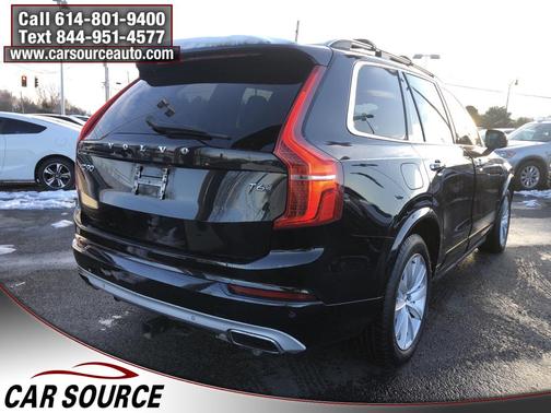 2016 Volvo XC90 T6 Momentum