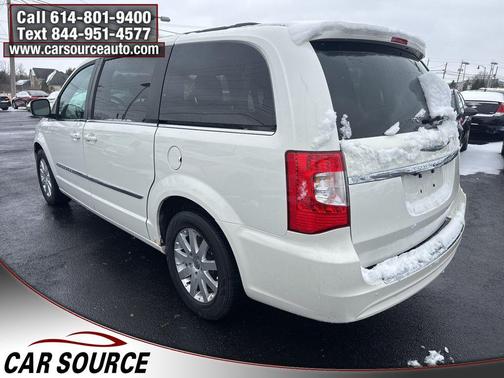 2012 Chrysler Town & Country Touring