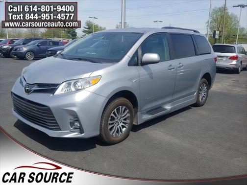2019 Toyota Sienna XLE