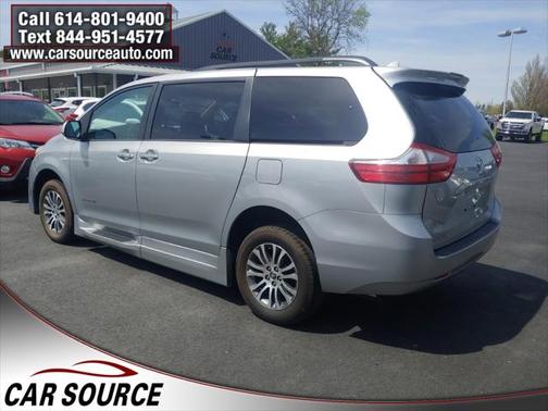 2019 Toyota Sienna XLE
