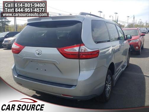 2019 Toyota Sienna XLE