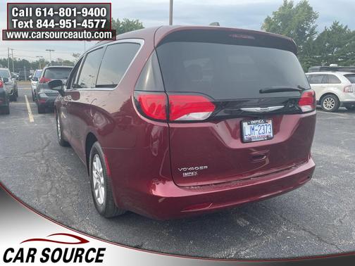 2023 Chrysler Voyager LX