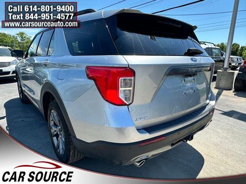 Iconic Silver Metallic 2024 Ford Explorer XLT