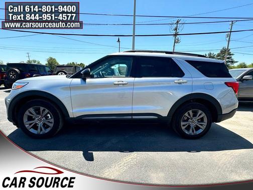 Iconic Silver Metallic 2024 Ford Explorer XLT