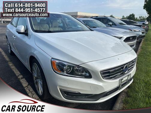 Crystal White Pearl 2018 Volvo S60 Inscription T5 Platinum