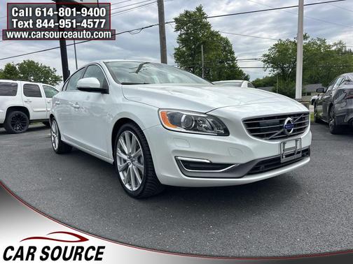 Crystal White Pearl 2018 Volvo S60 Inscription T5 Platinum
