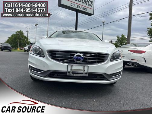 Crystal White Pearl 2018 Volvo S60 Inscription T5 Platinum