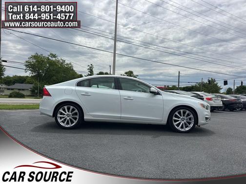 Crystal White Pearl 2018 Volvo S60 Inscription T5 Platinum