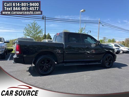 Brilliant Black Crystal Pearlcoat 2018 RAM 1500 Sport