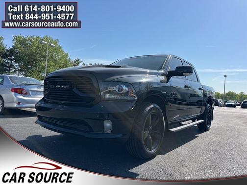 Brilliant Black Crystal Pearlcoat 2018 RAM 1500 Sport