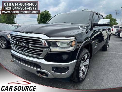 Diamond Black Crystal Pearlcoat 2019 RAM 1500 Laramie