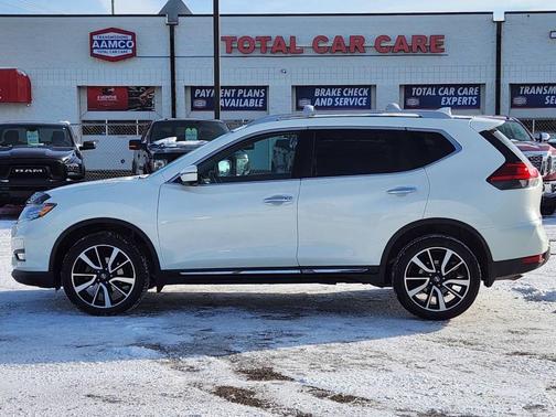 2017 Nissan Rogue SV