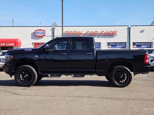 2020 RAM 2500 Tradesman 4x4 4dr Crew Cab 6.3 ft. SB Pickup