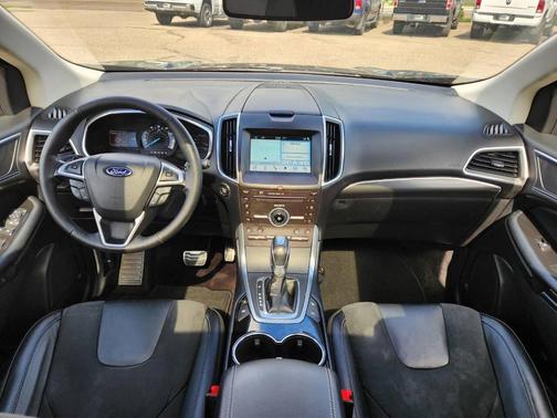 2016 Ford Edge Sport