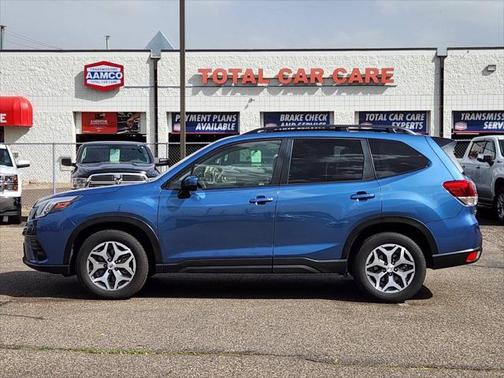 2024 Subaru Forester Premium