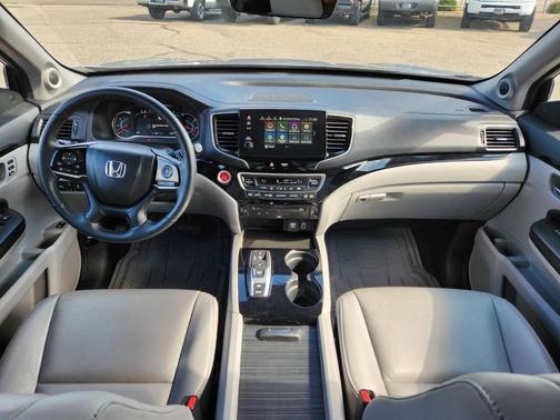 2022 Honda Pilot Touring 8-Passenger